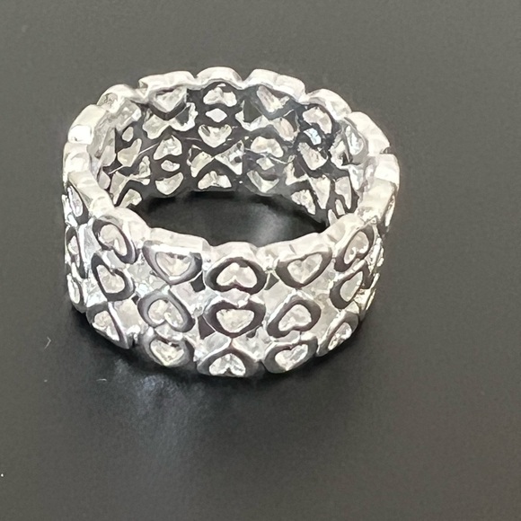 Silver Heart Pattern Ring - Picture 8 of 12
